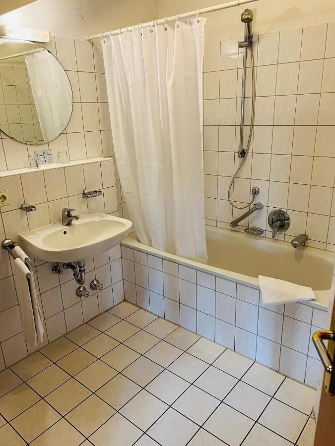 Hotel Garni Kern Halfing Bagian luar foto
